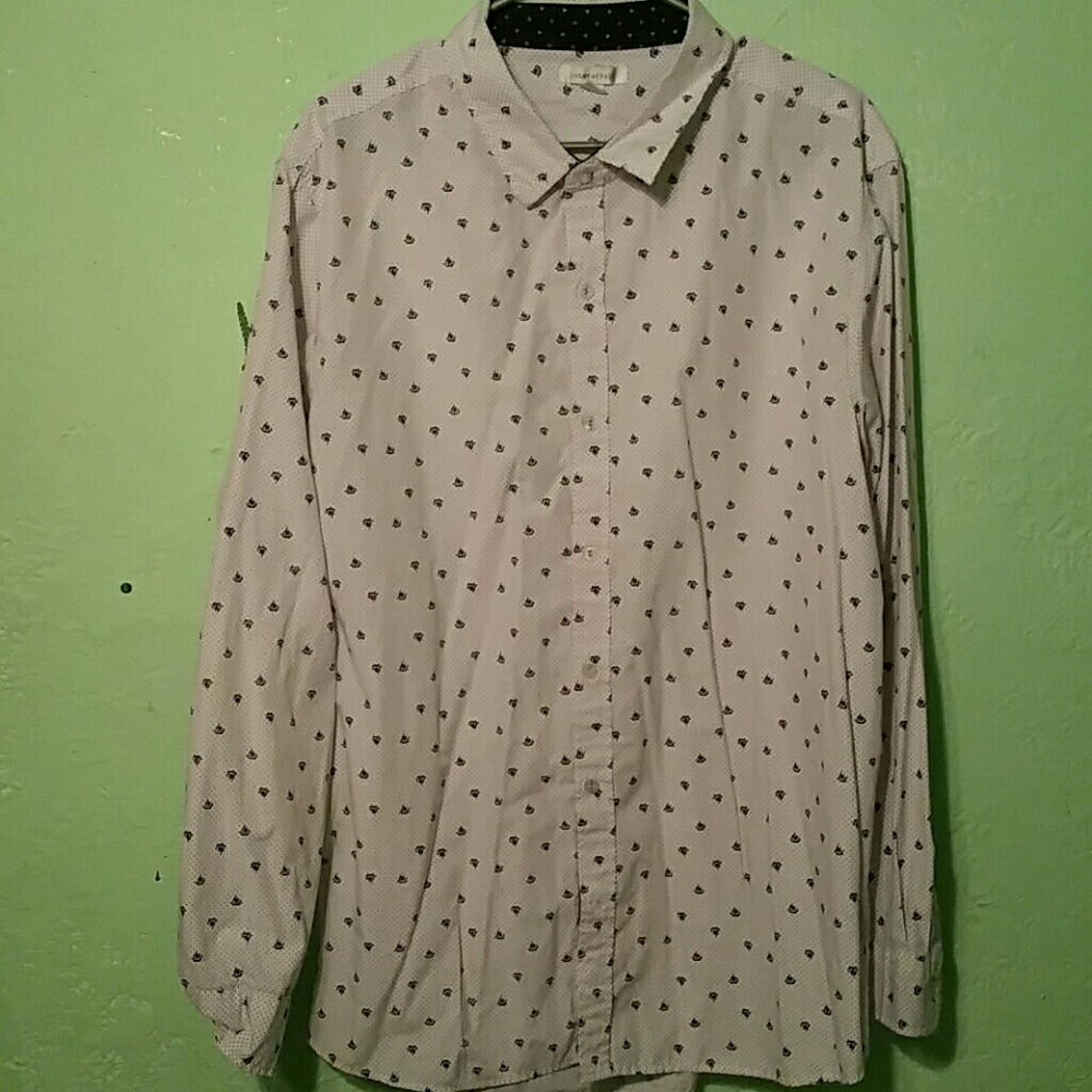 Long sleeve dress shirt